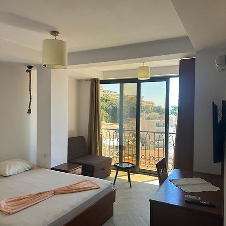 Apartments Prag Улцинь Екстер'єр фото