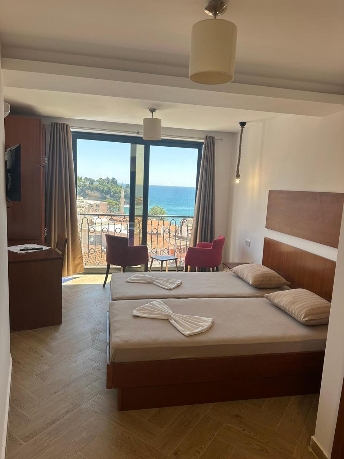 Apartments Prag Улцинь Екстер'єр фото