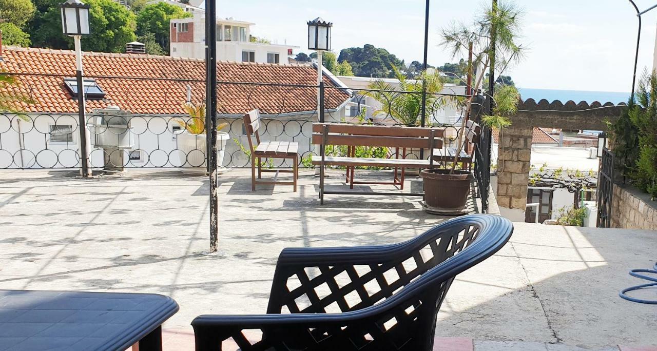 Apartments Prag Улцинь Екстер'єр фото