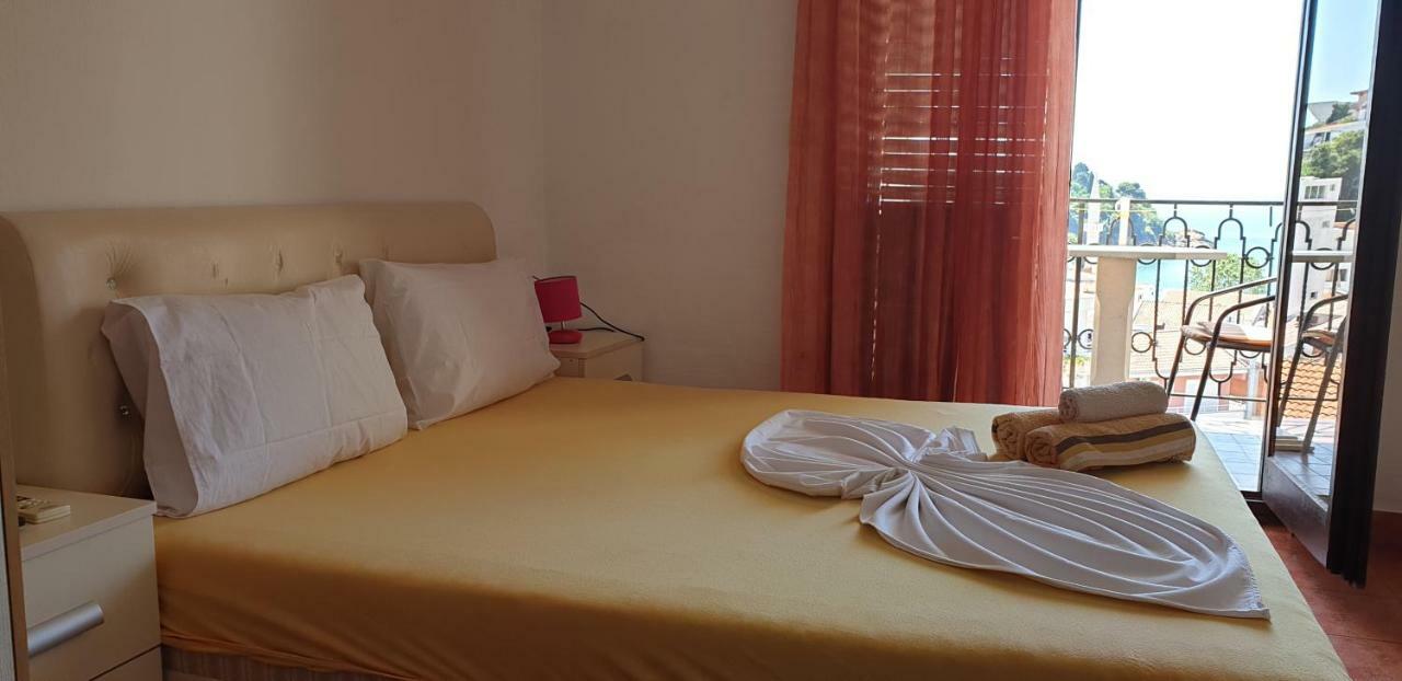 Apartments Prag Улцинь Екстер'єр фото