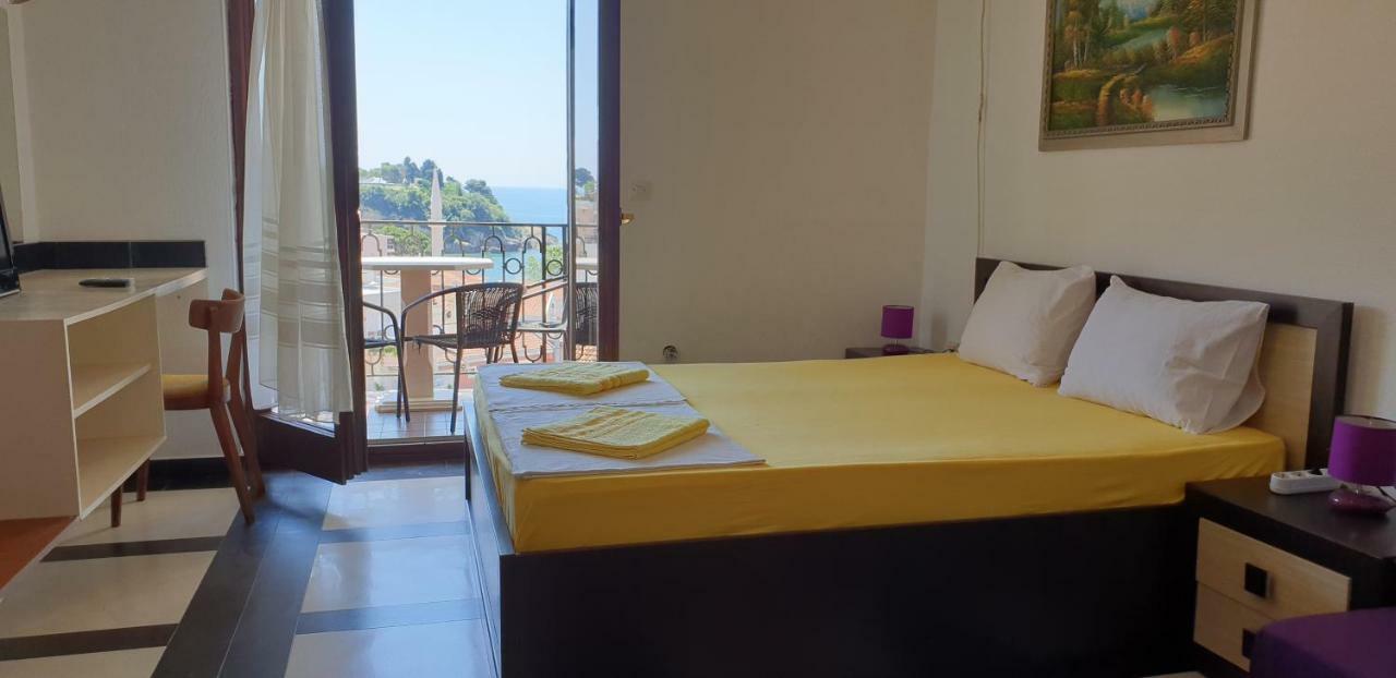 Apartments Prag Улцинь Екстер'єр фото