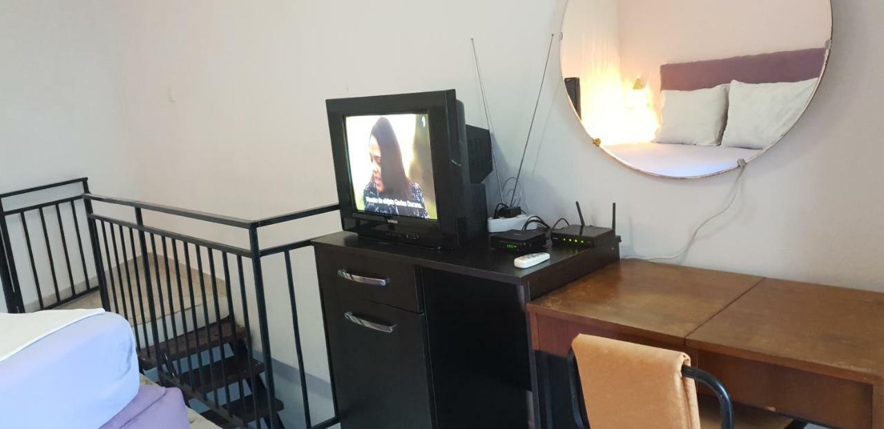 Apartments Prag Улцинь Екстер'єр фото